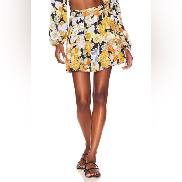 L’Space Daphne Mini Skirt in Sugar And Spice Floral Small Current Revolve​​​​​ - Picture 1 of 7